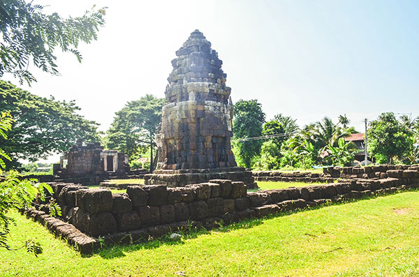 กุฎิฤาษีบ้านหนองบัวราย