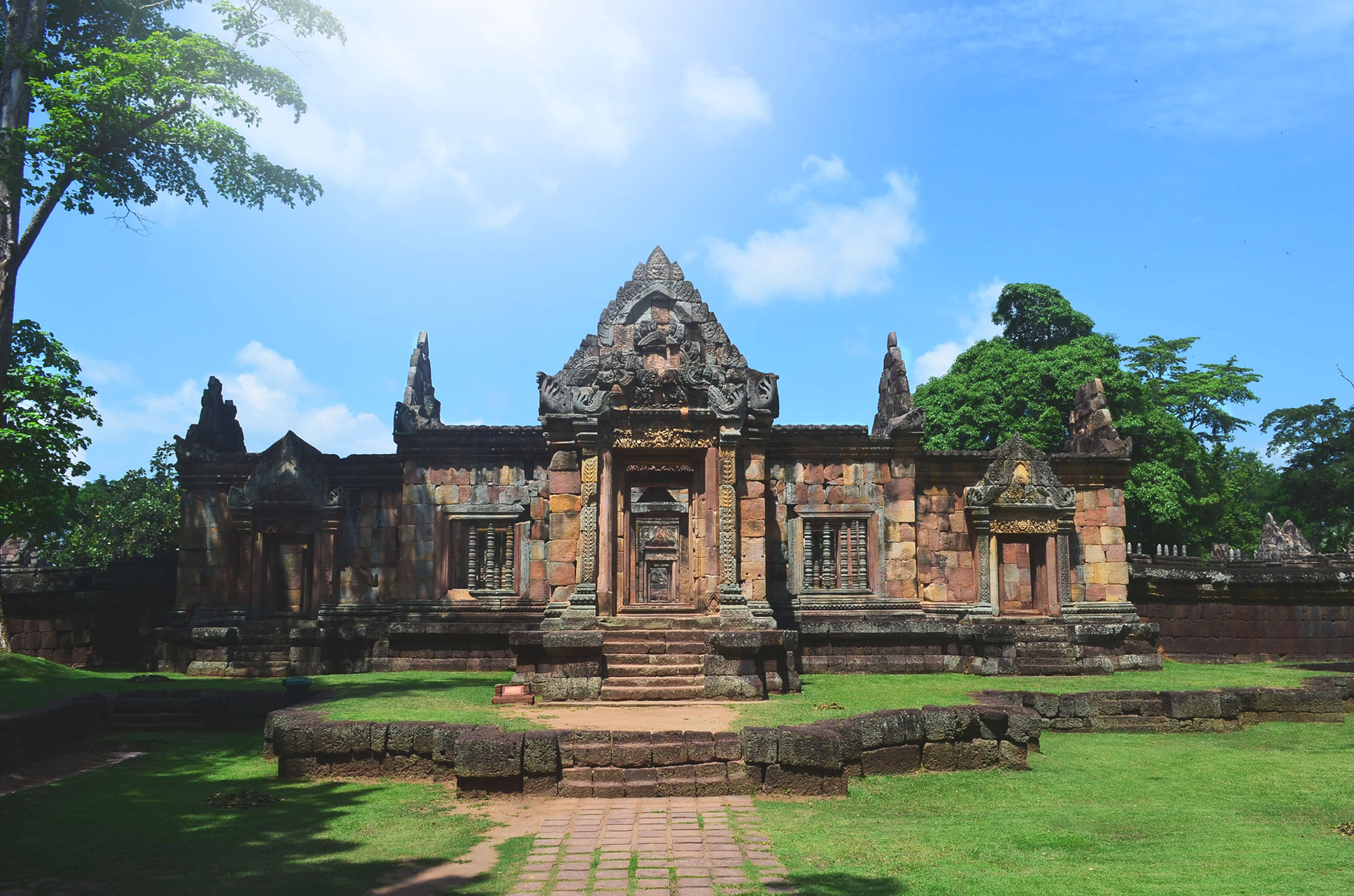 ปราสาทเมืองต่ำ